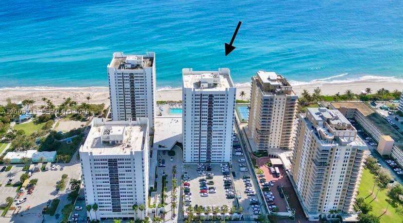 1904 S Ocean Dr 1901 — photo