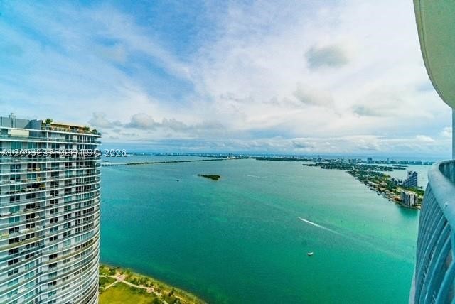 1750 N Bayshore Dr 5505 — photo