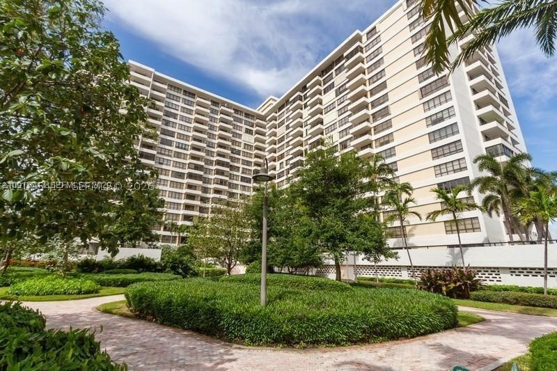 600 Three Islands Blvd 420 — photo