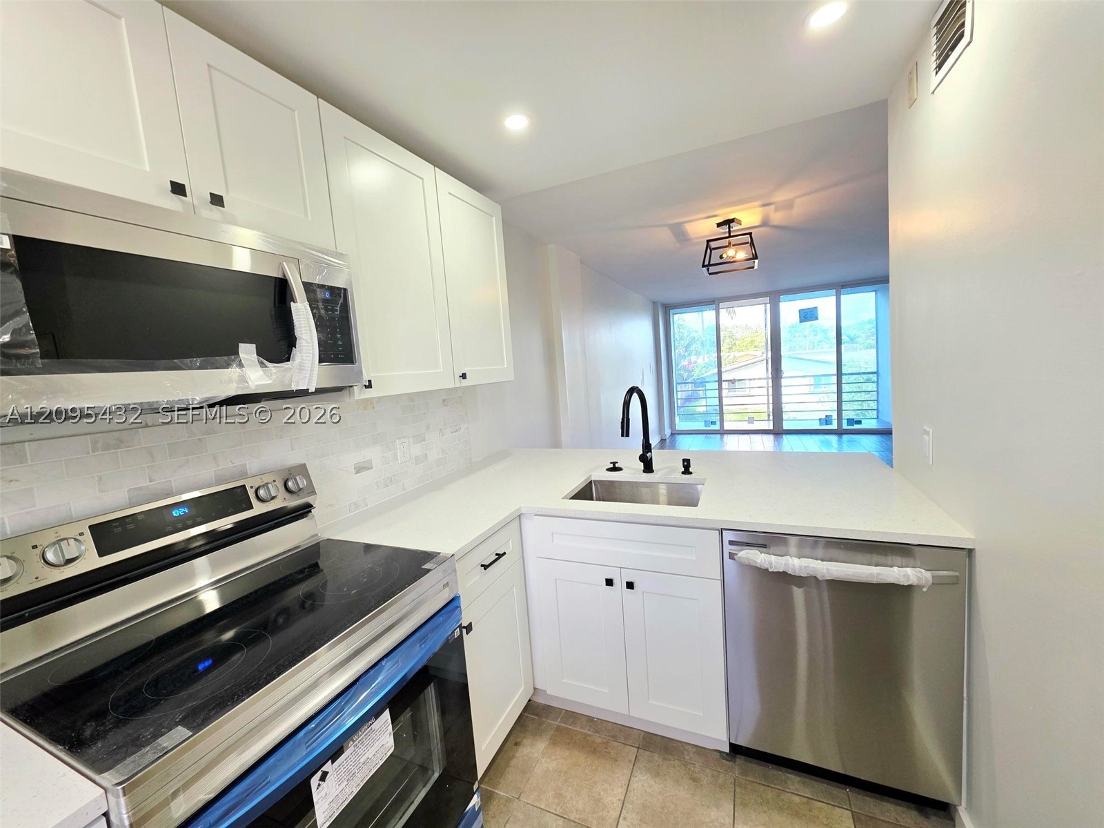 108 Royal Park Dr 2H — photo