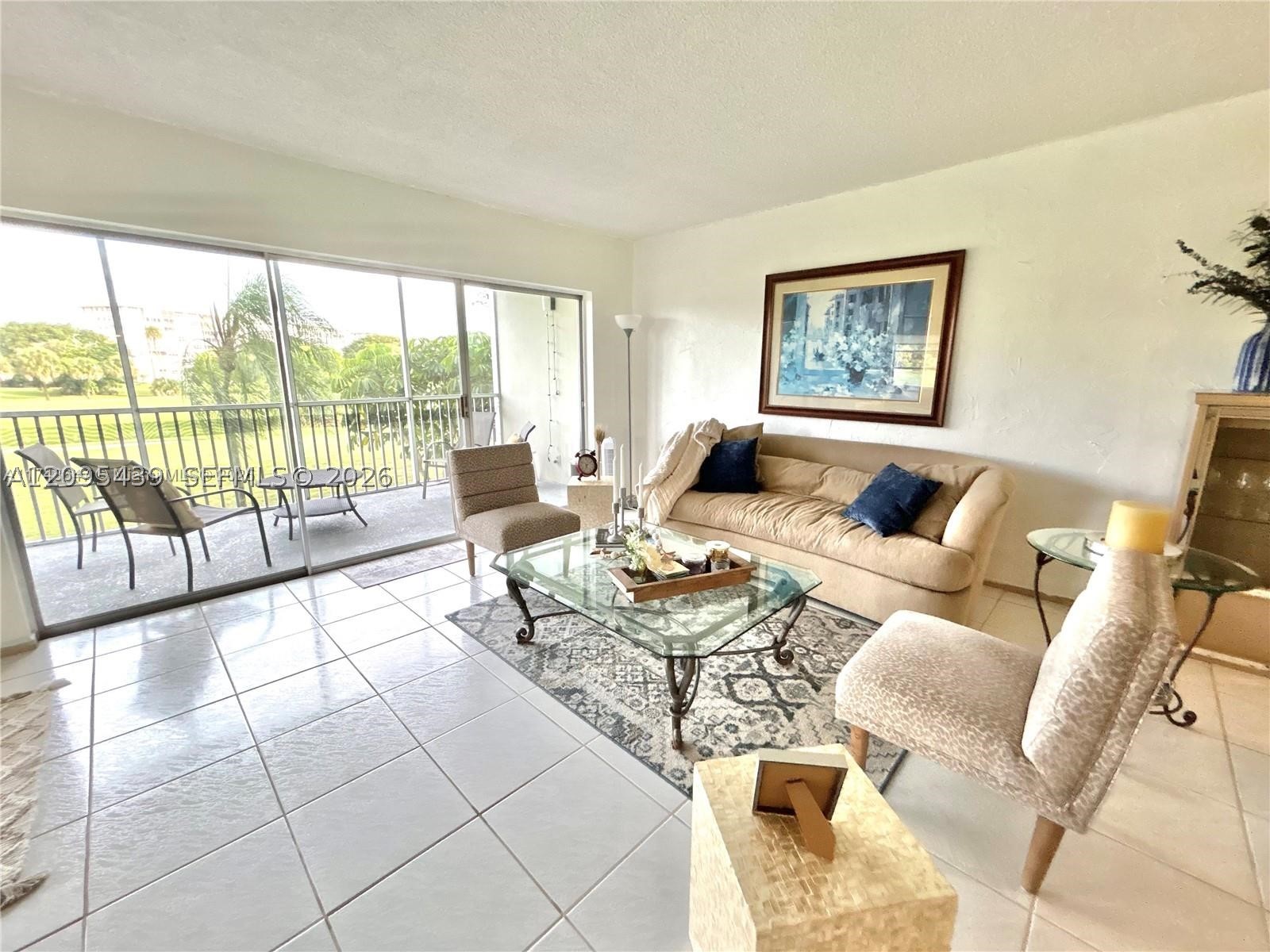 2900 N Palm Aire Dr 210 — photo