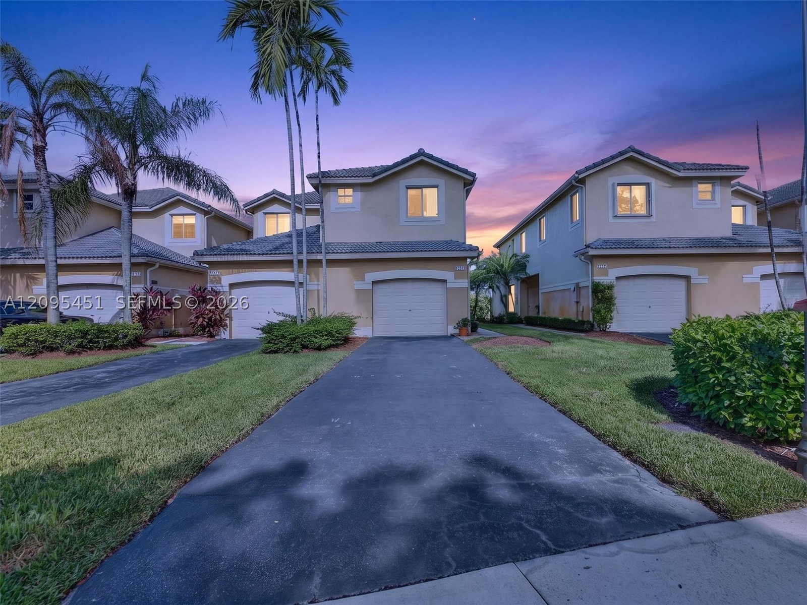 2475 W Cordoba Bnd — photo