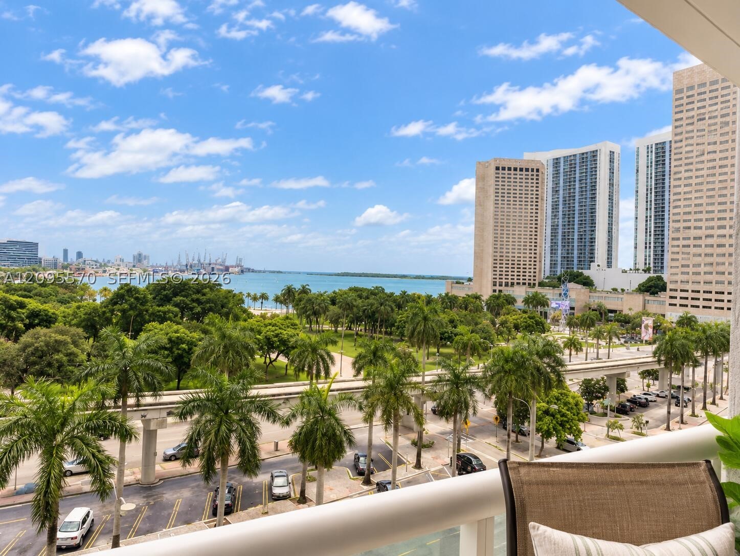 50 Biscayne Blvd 705 — photo