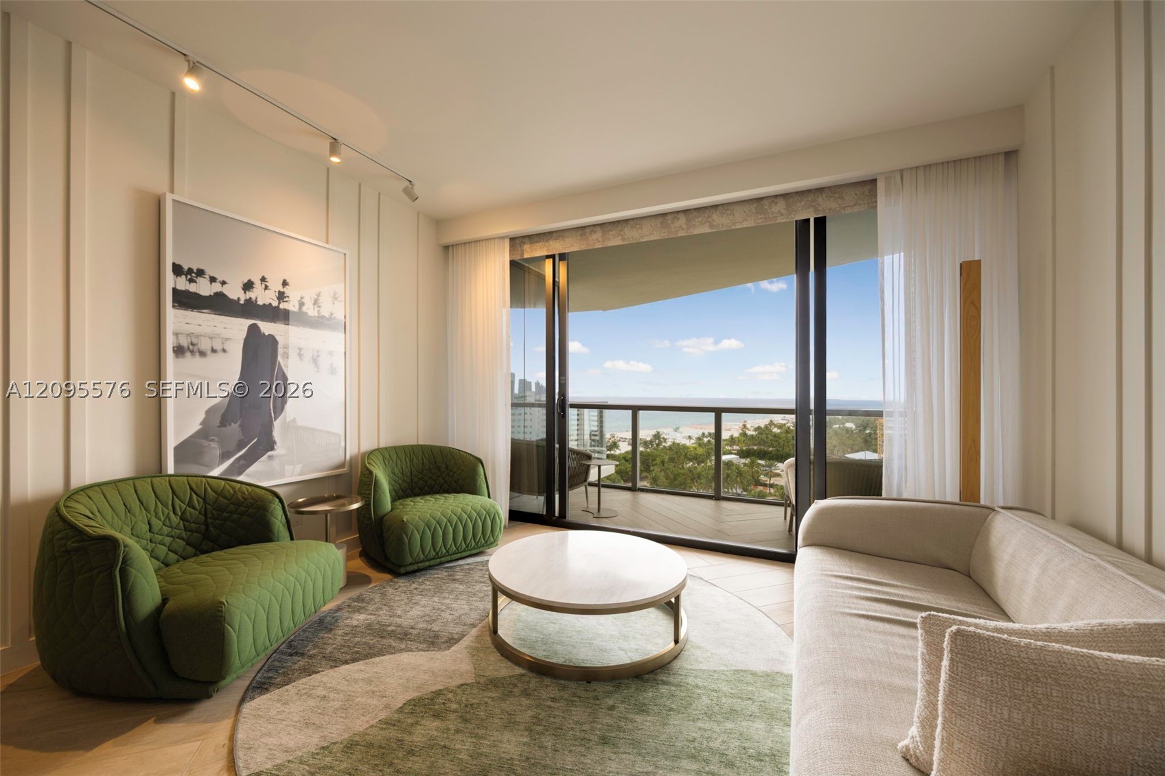 2201 Collins Ave 1108 — photo