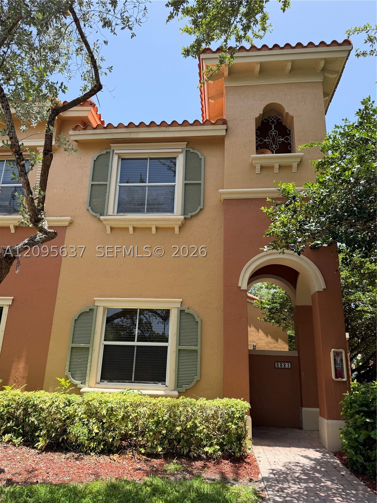 2321 Mariner Ct — photo