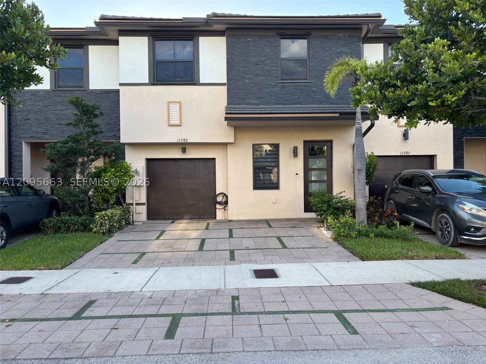 15780 NW 91st Ct — photo
