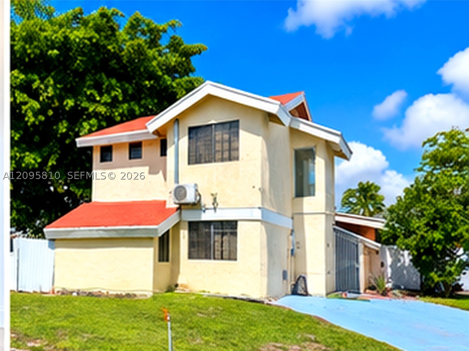 8831 SW 21st St — photo