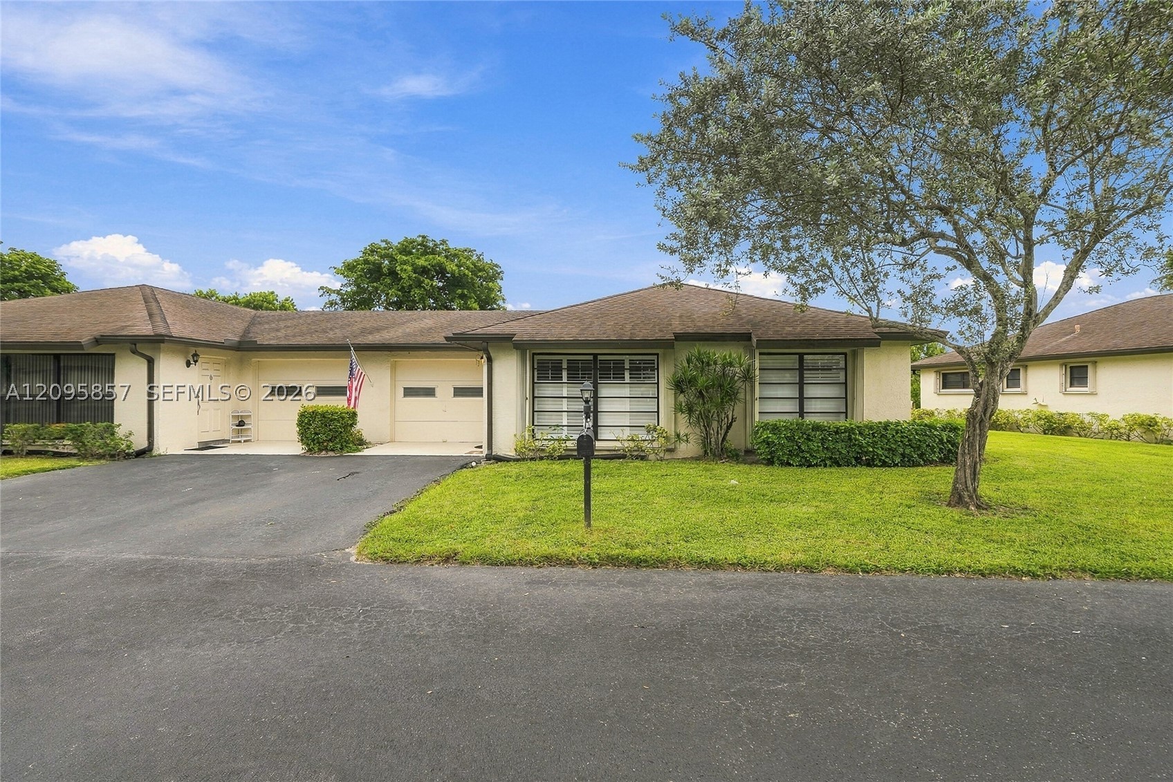 4865 Equestrian Rd B — photo