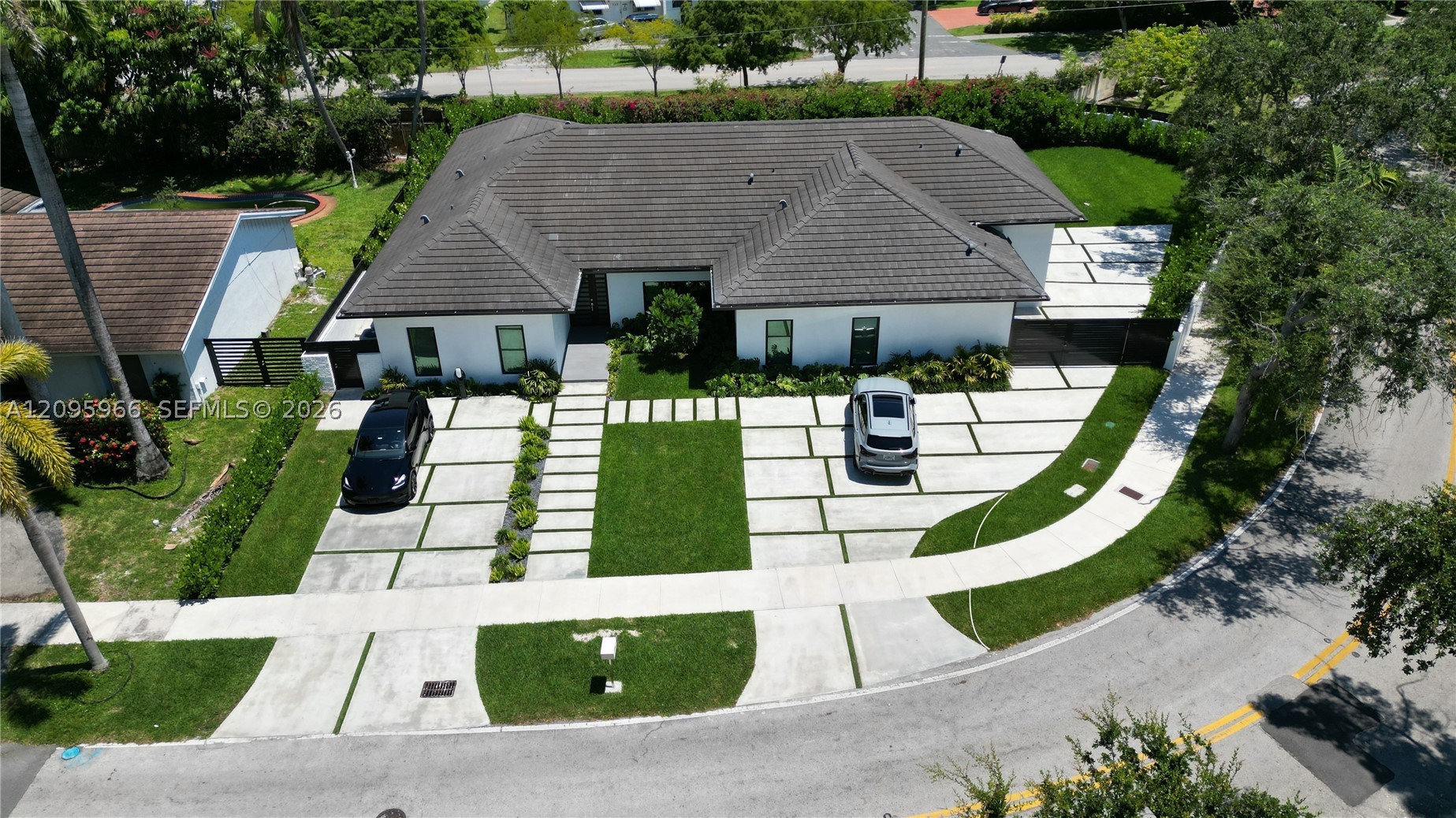21498 Highland Lakes Blvd — photo
