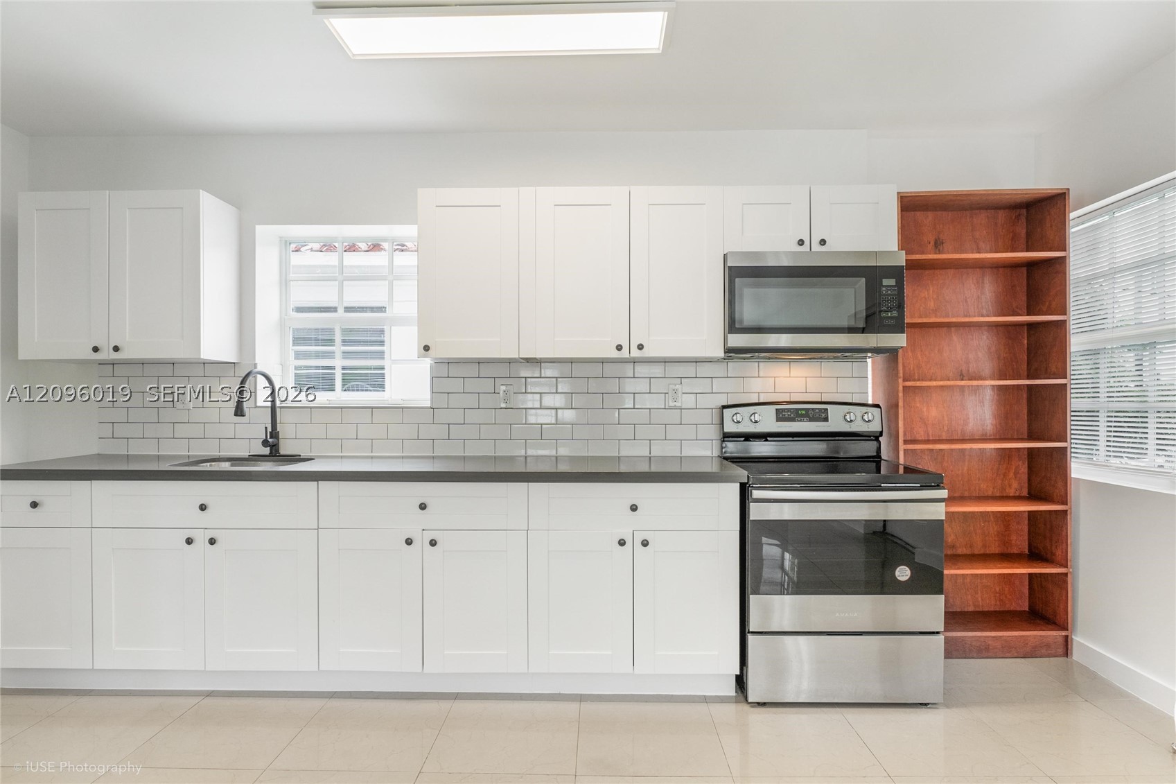 1945 Marseille Dr 4 — photo