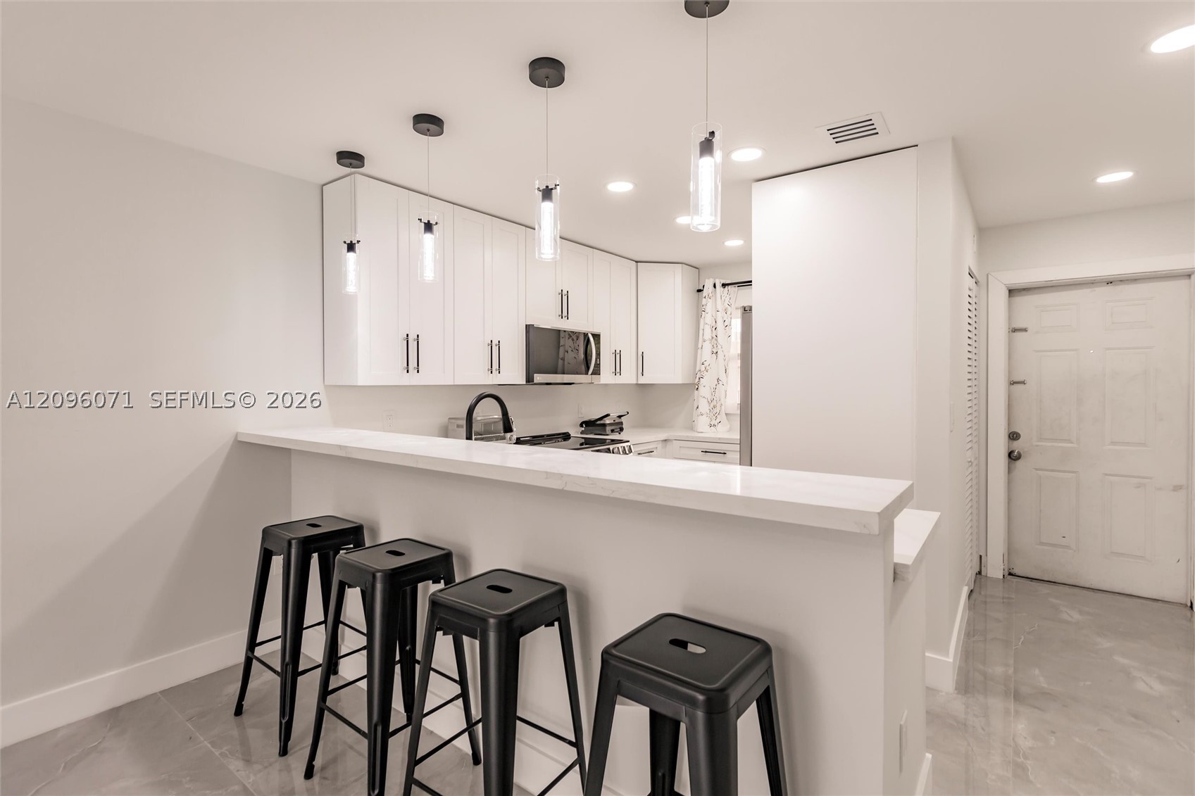807 W Oakland Park Blvd H12 — photo