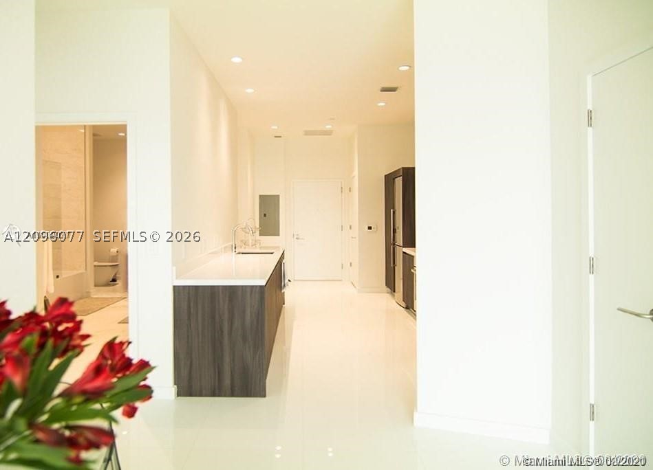 851 NE 1st Ave 510 — photo