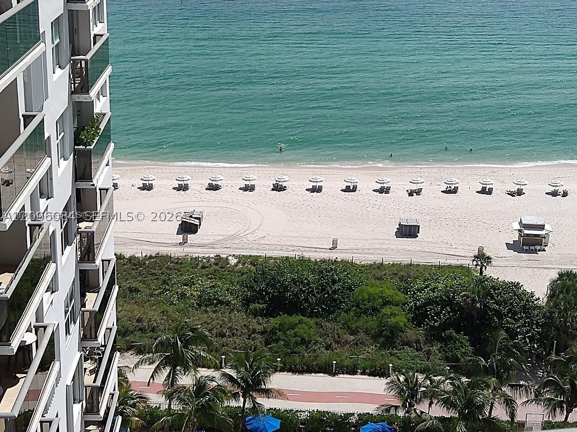6039 Collins Ave 1710 — photo