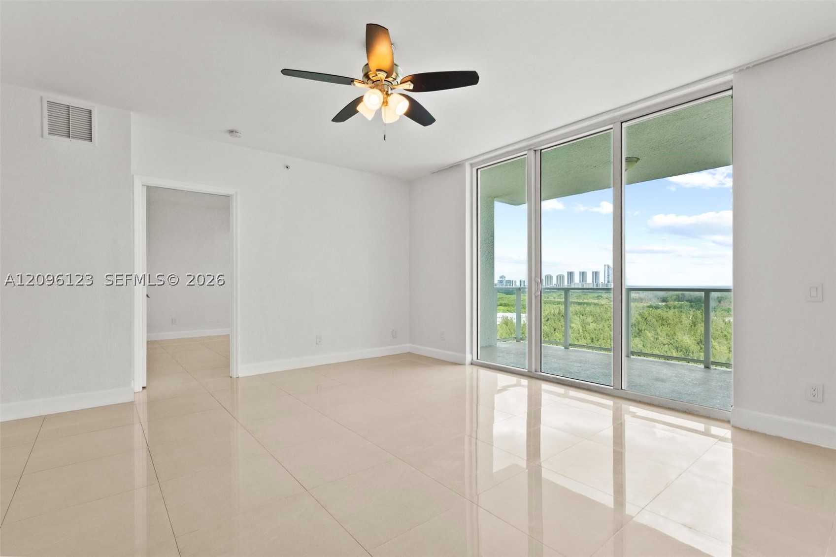 14951 Royal Oaks Ln 2008 — photo