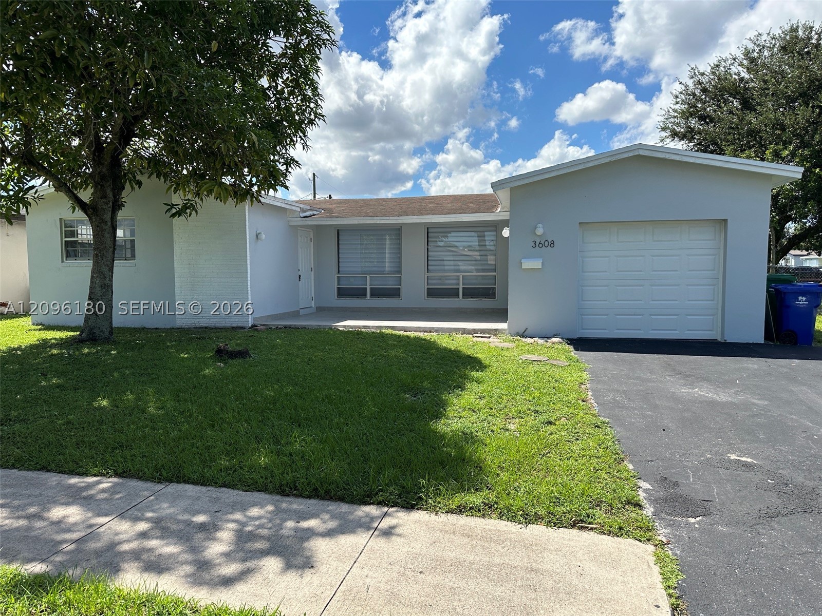 3608 Island Dr — photo