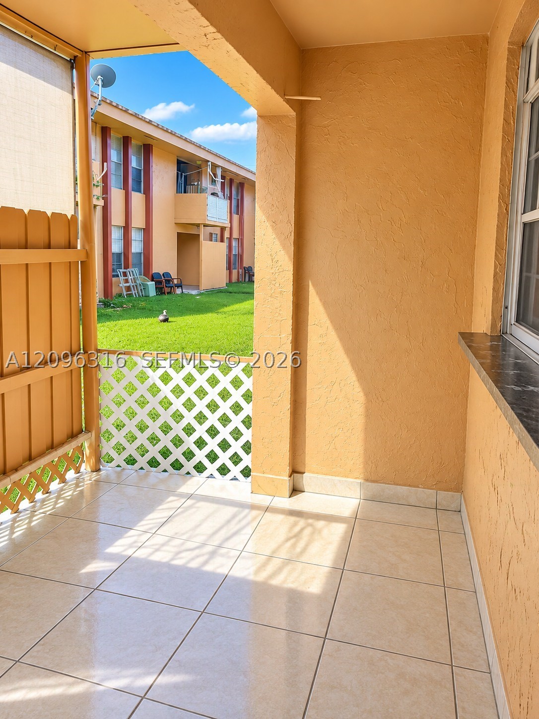 6850 W 14th Ct B15 — photo