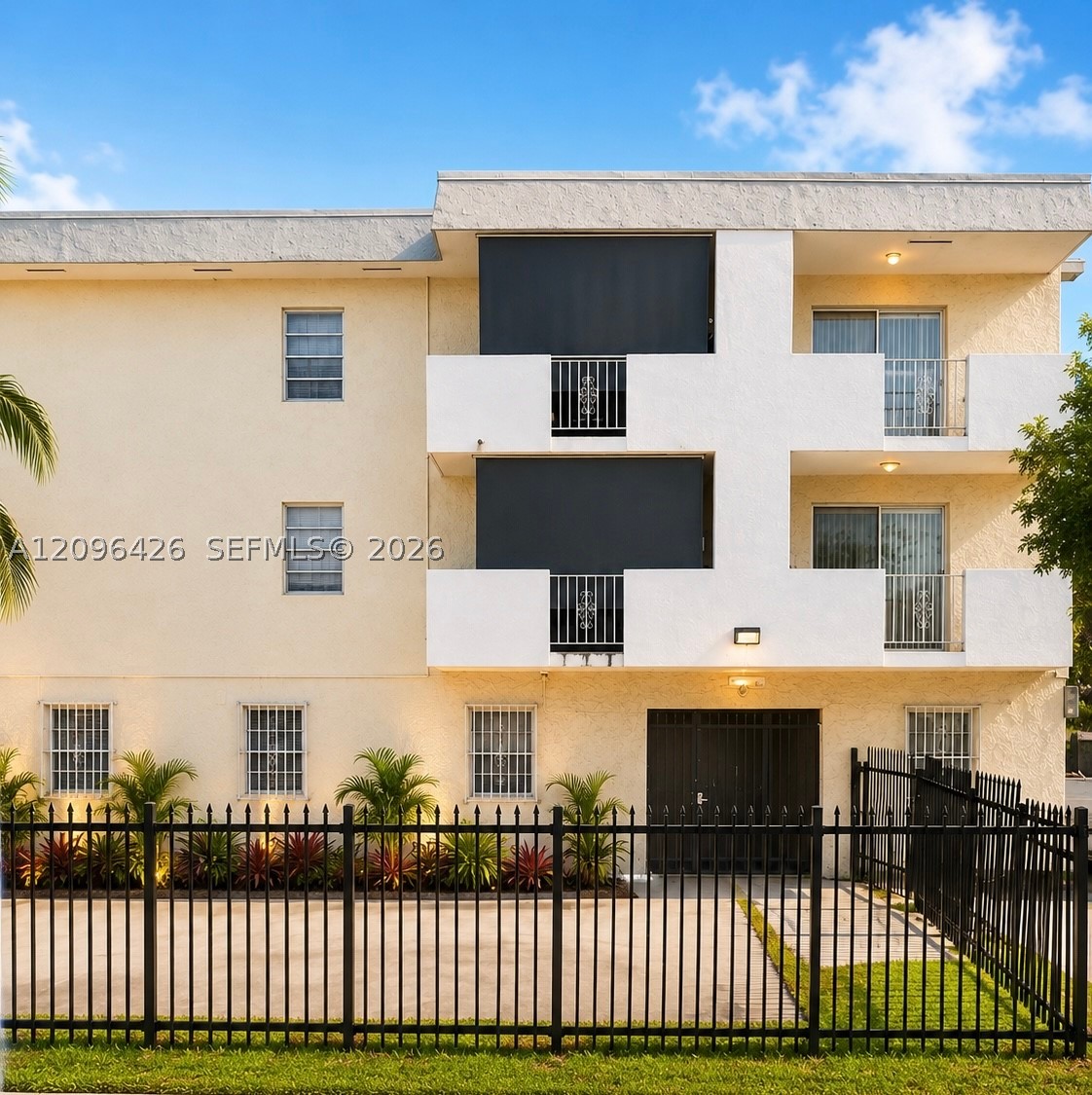 2725 W Okeechobee Rd 43 — photo