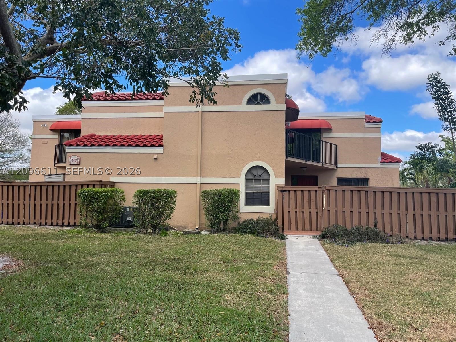 8068 Severn Dr Unit B — photo