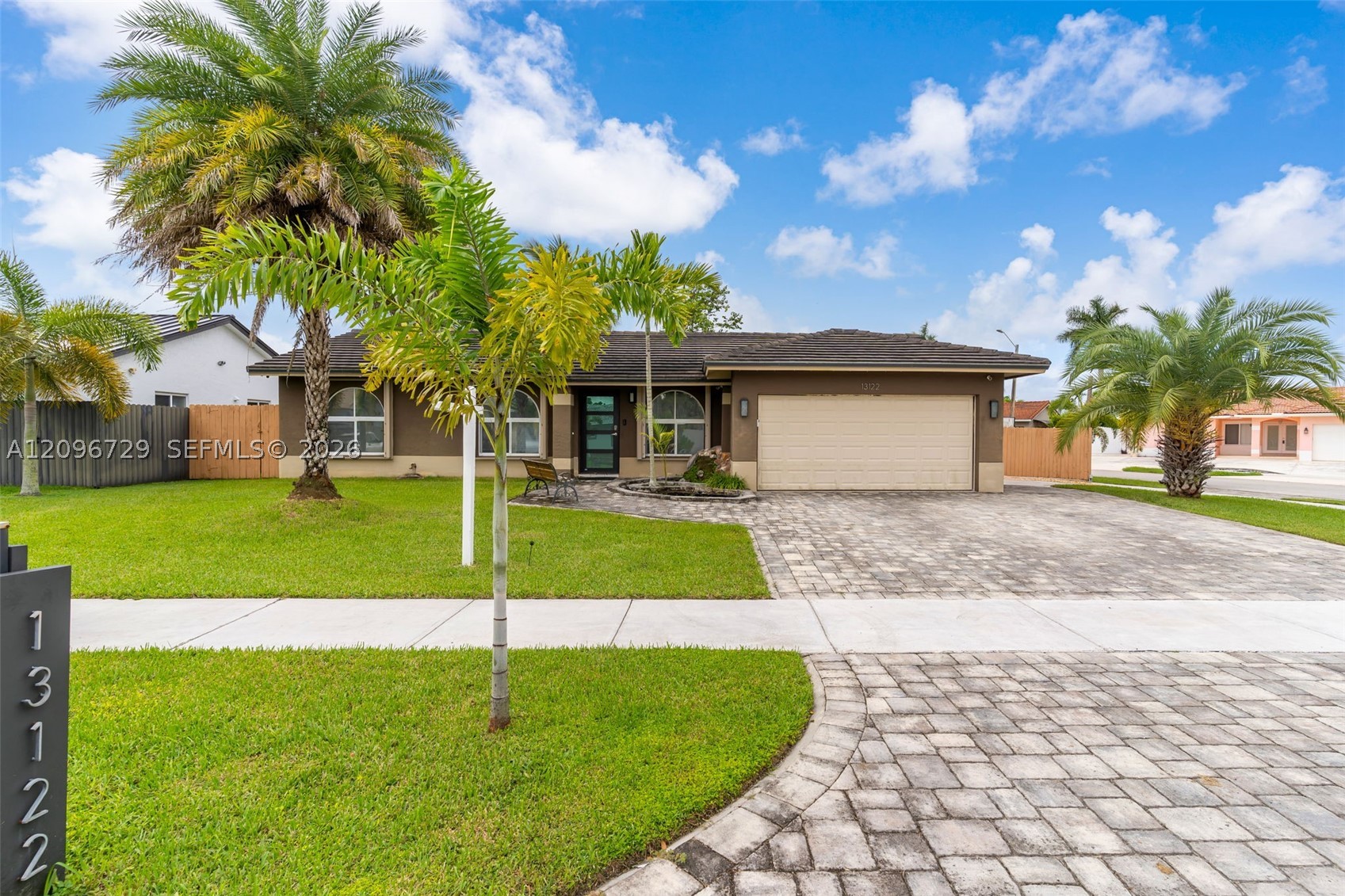 13122 SW 200th Ter — photo