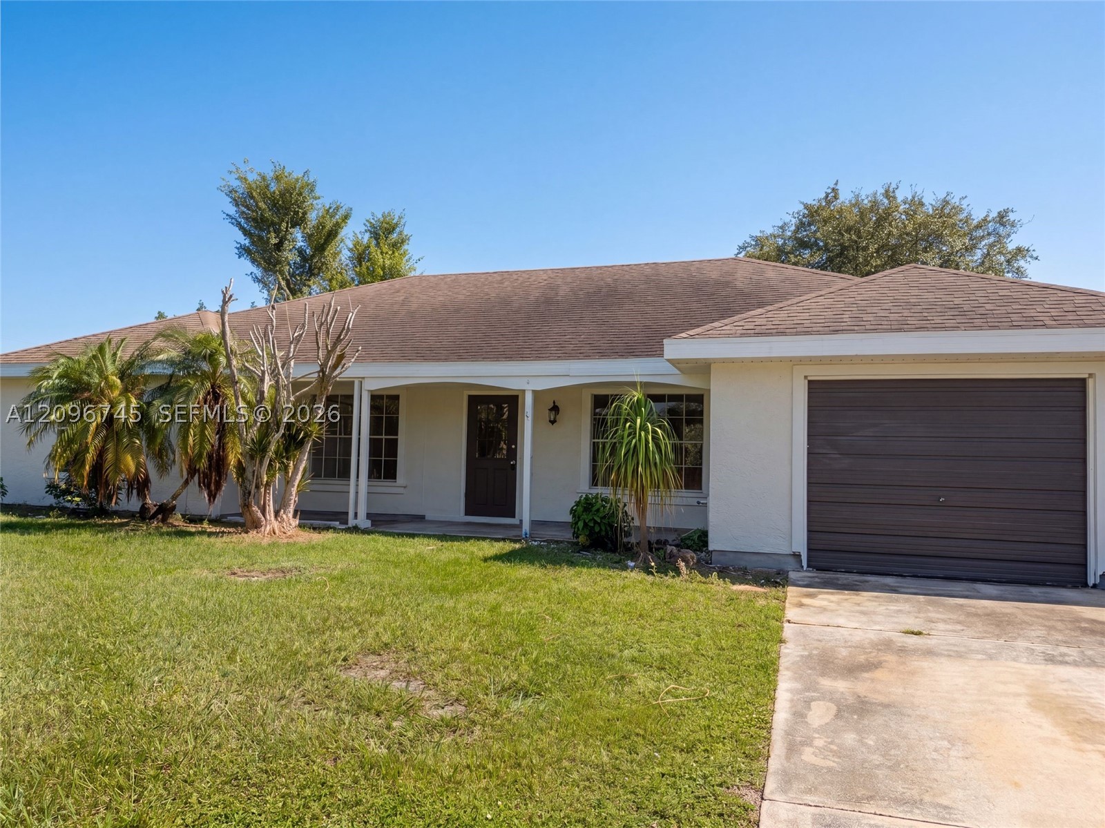 1832 SE Wexford Ct — photo