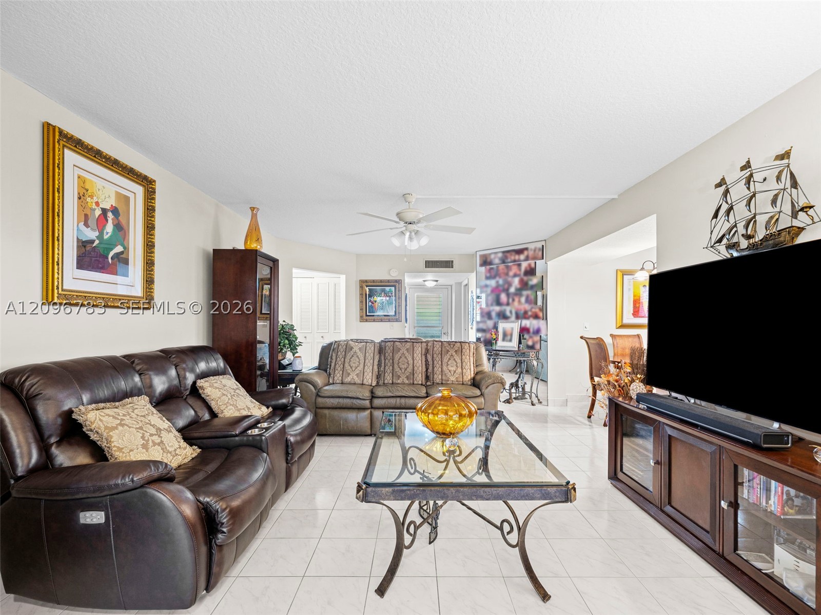 3661 Via Poinciana 401 — photo