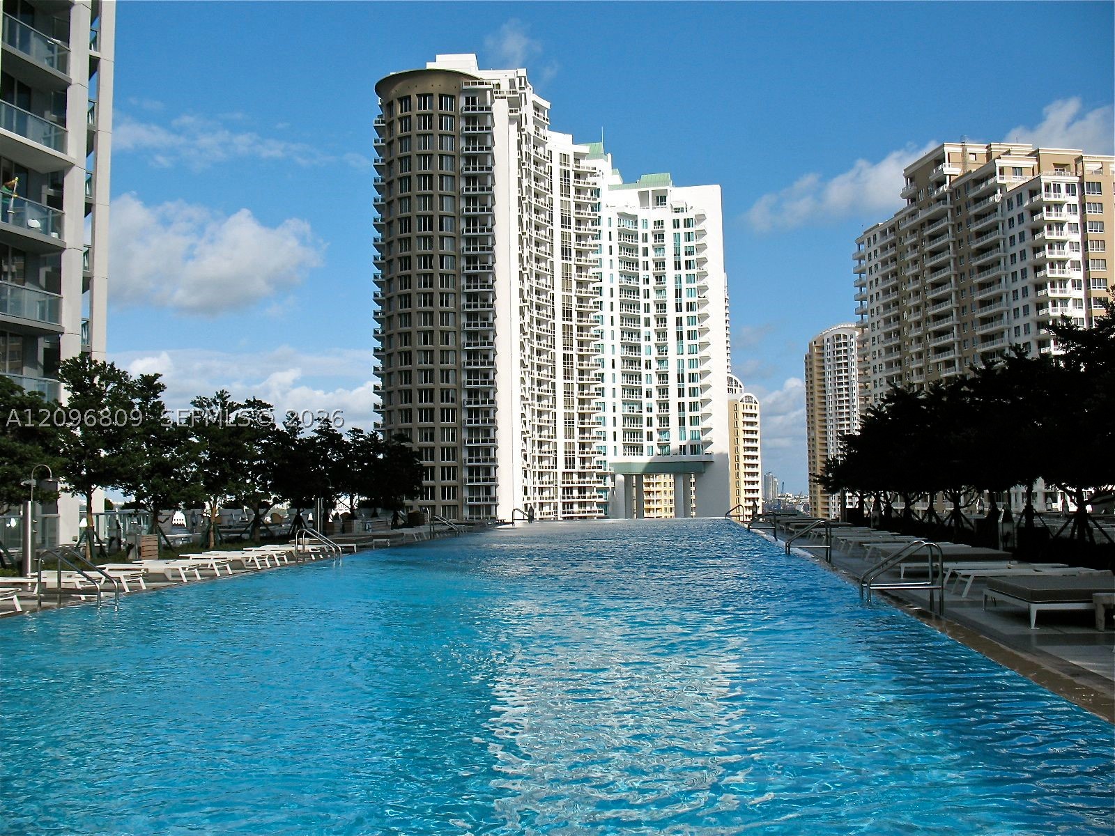 465 Brickell Ave Unit 617 — photo