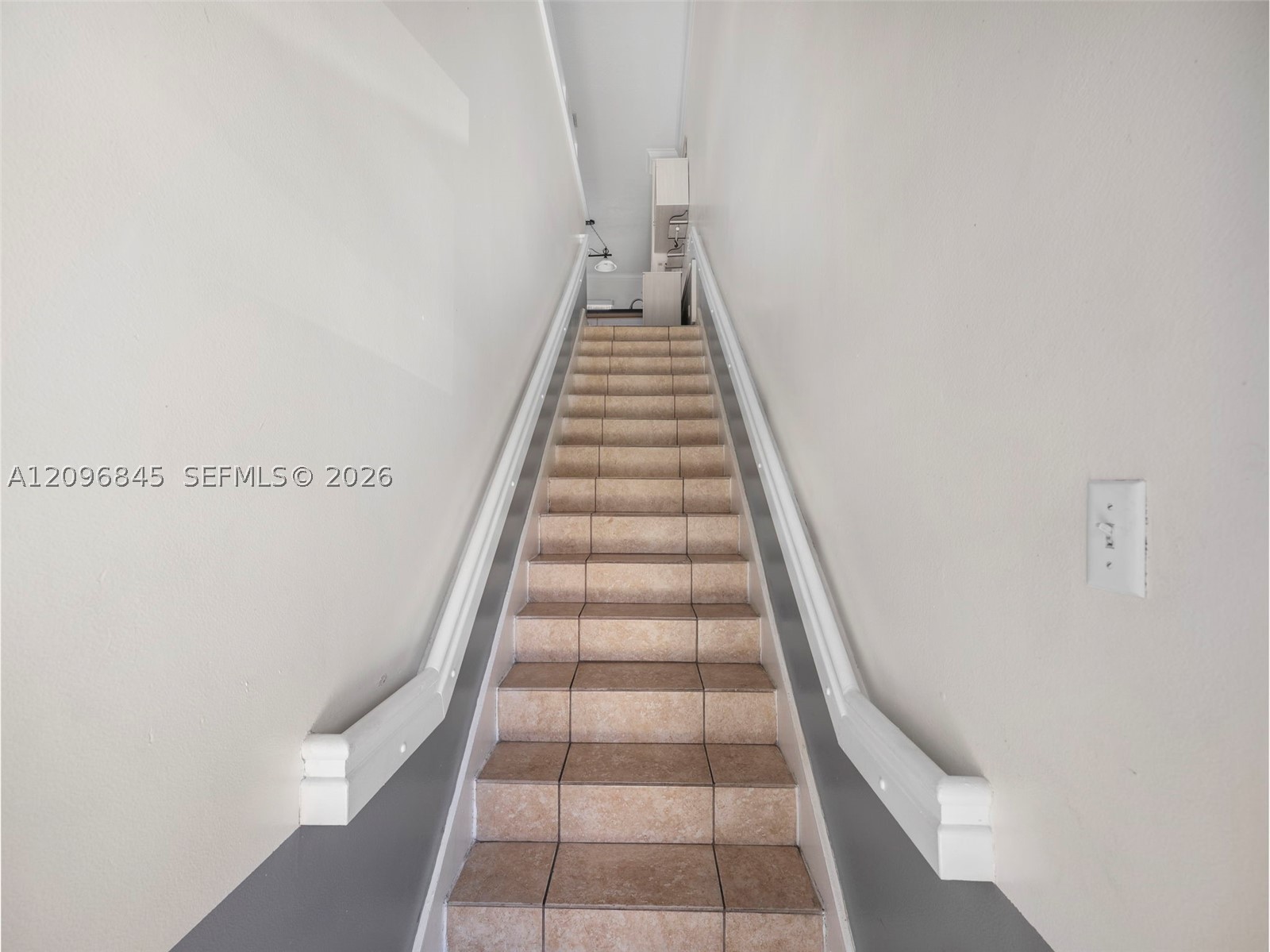 Home in Hialeah, FL 33016 — photo 2
