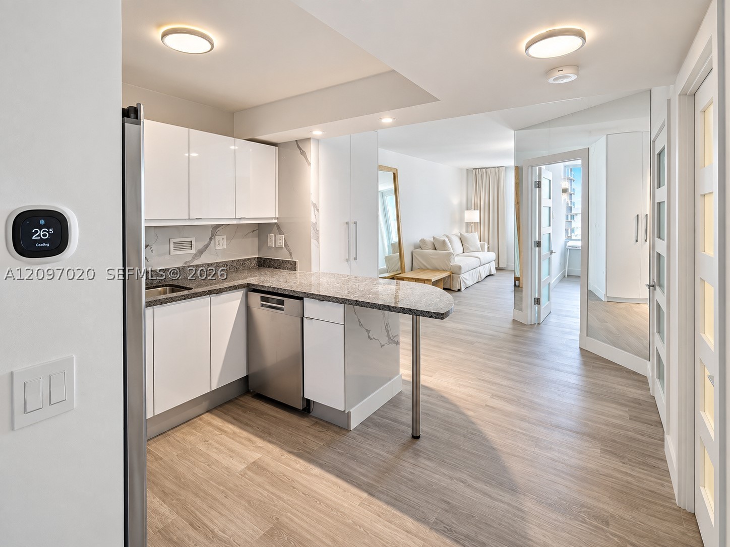 2301 Collins Ave 742 — photo