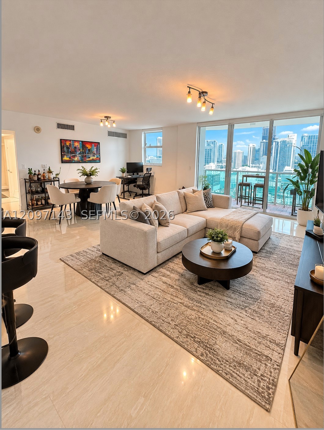 31 SE 5th Street 2801 — photo