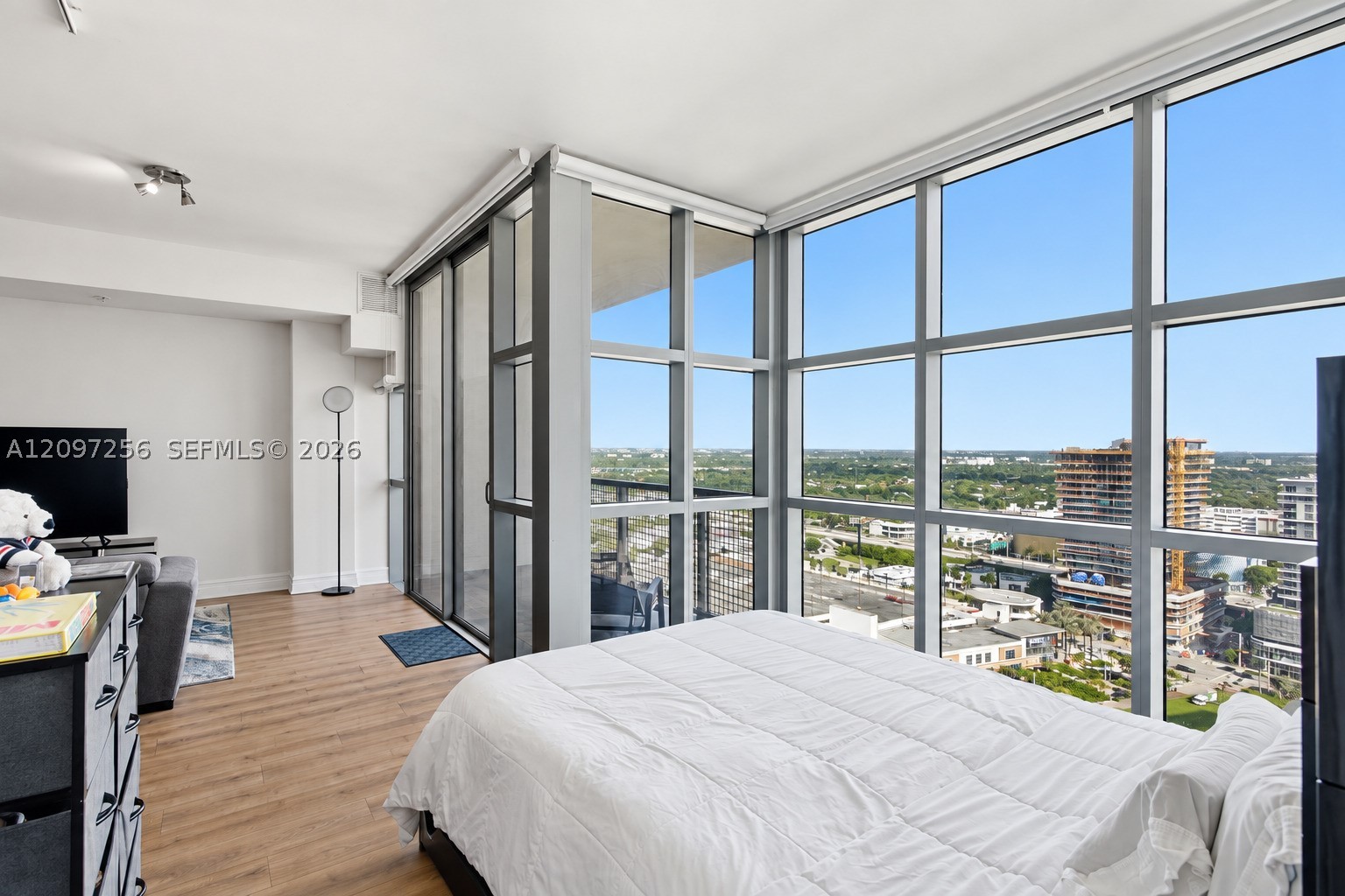 3301 NE 1st Ave H2413 — photo