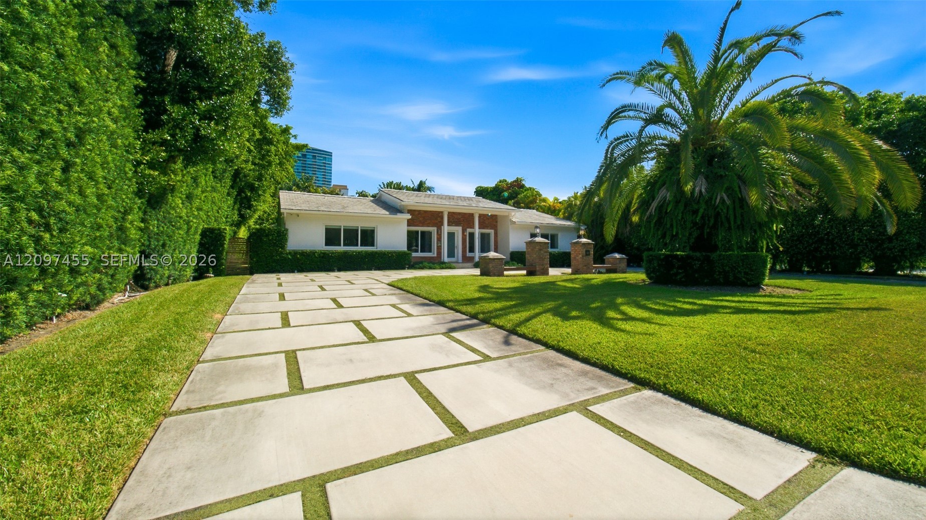 530 Sabal Palm Rd — photo