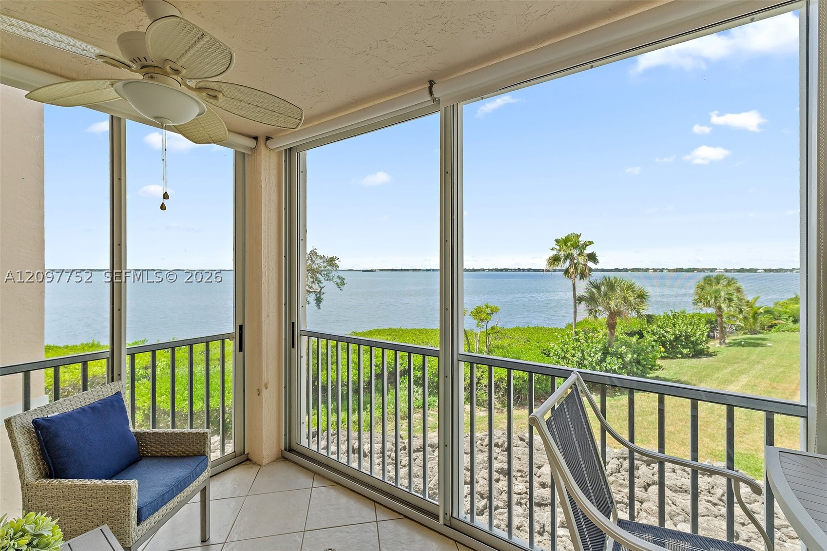 5700 NE Island Cove Way 4206 — photo