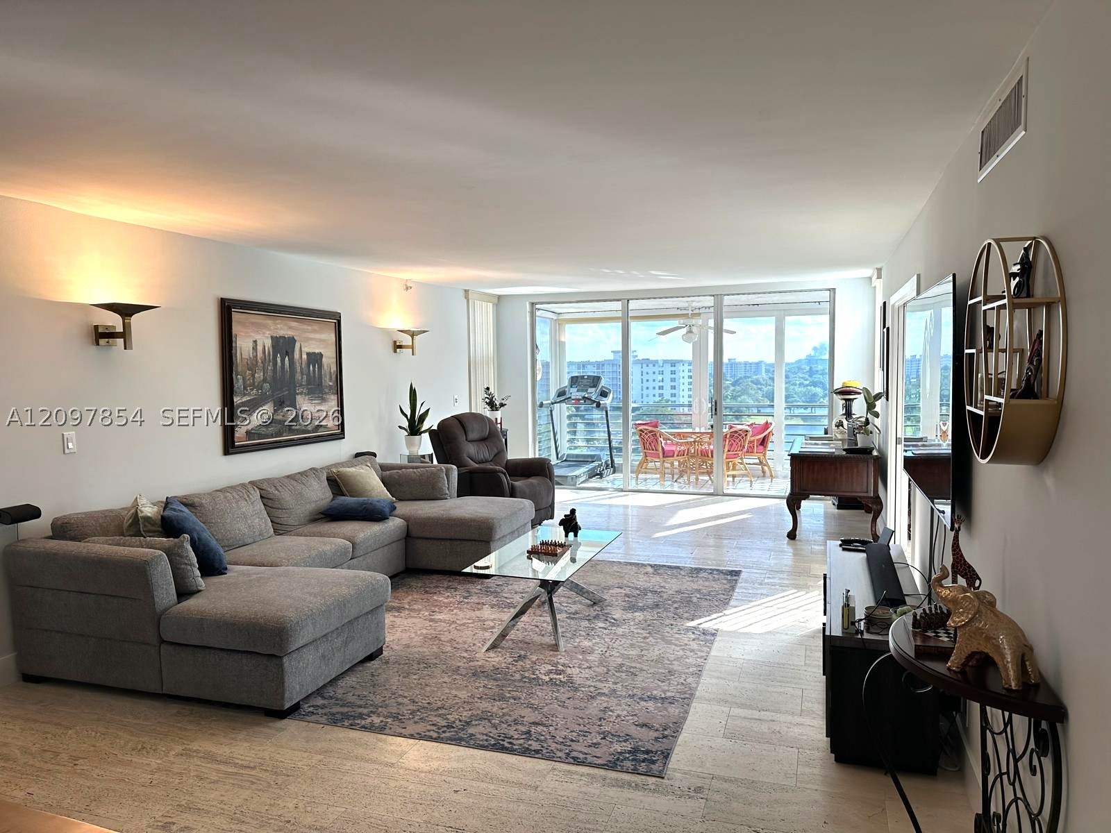 3095 N Course Dr 909 — photo