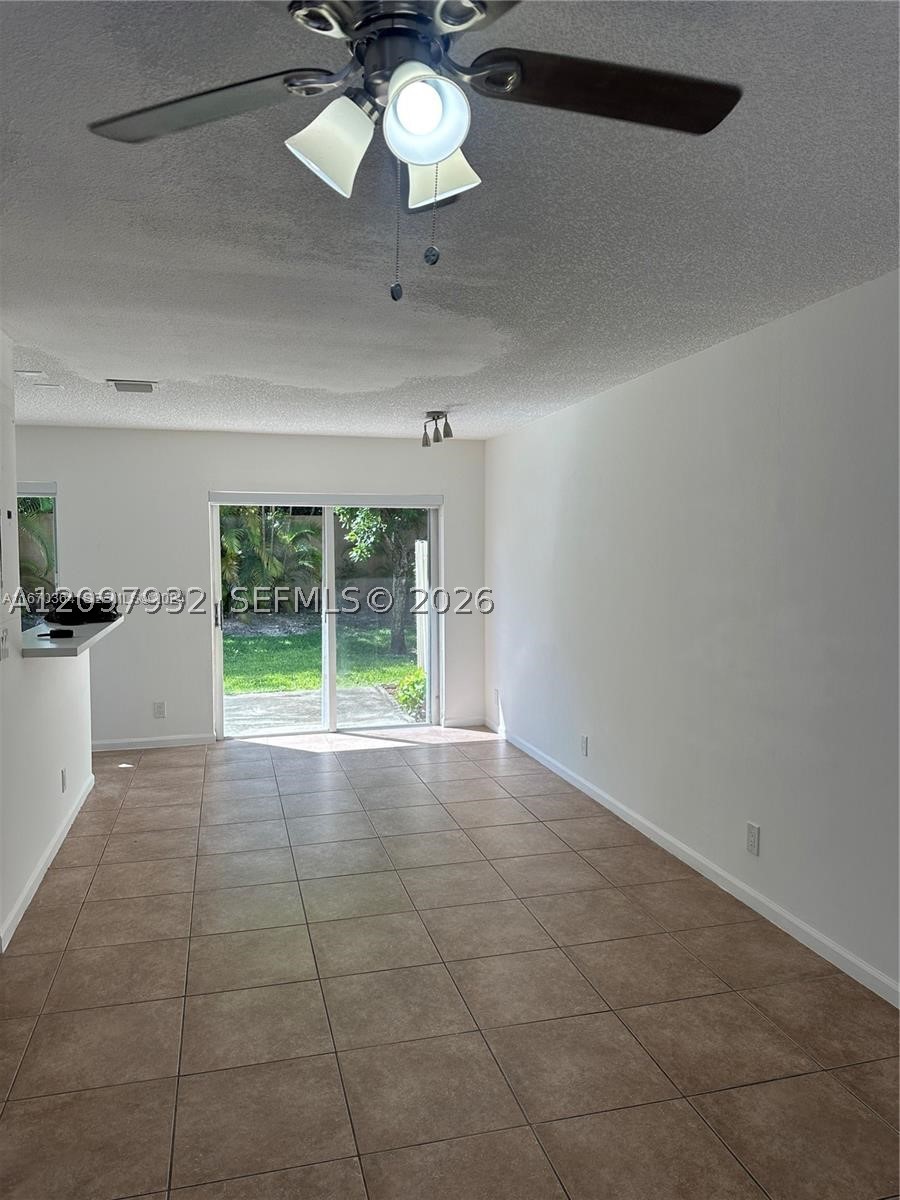 1435 SW 48th Ter — photo