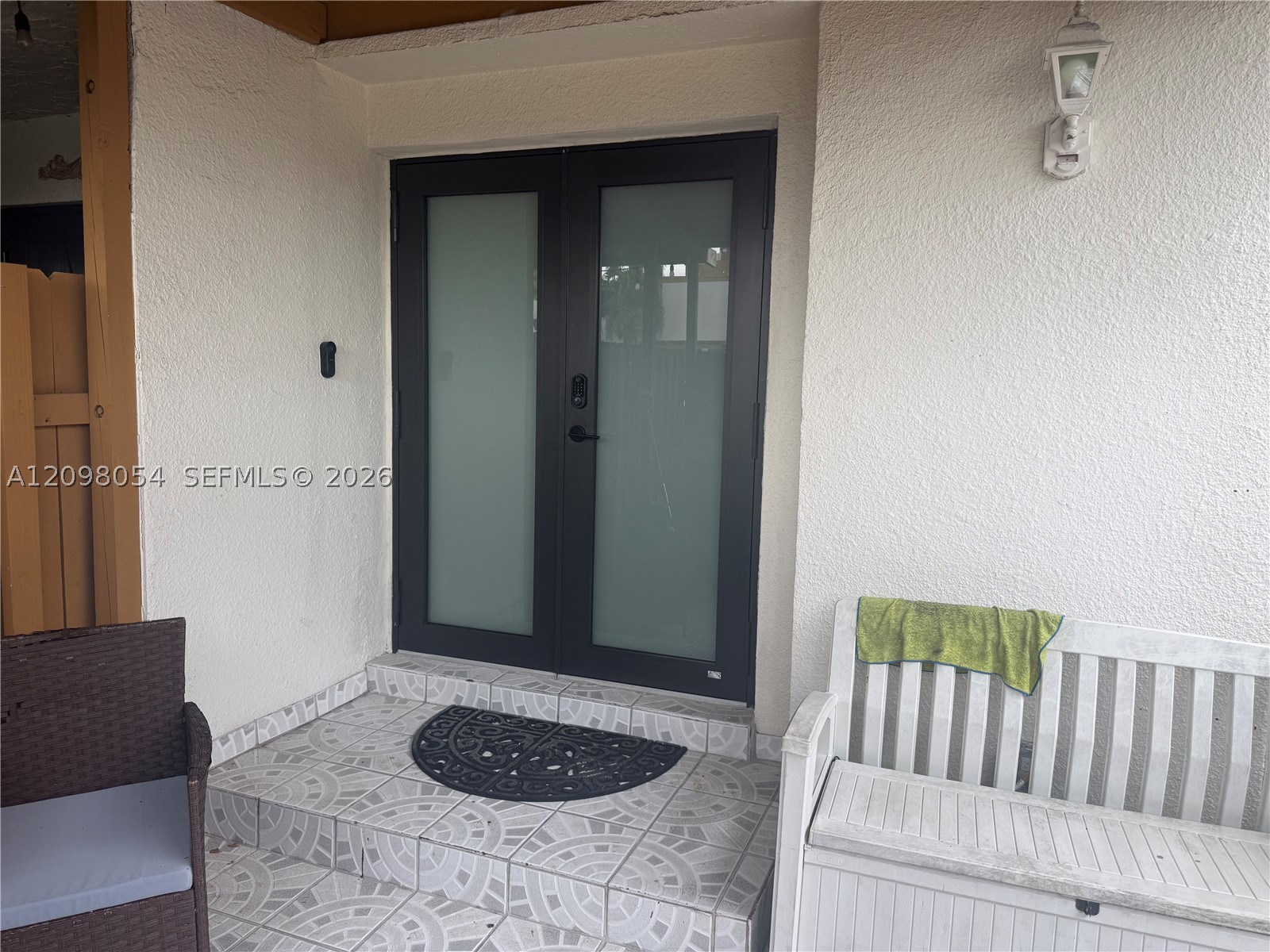 13185 SW 9th Ln — photo