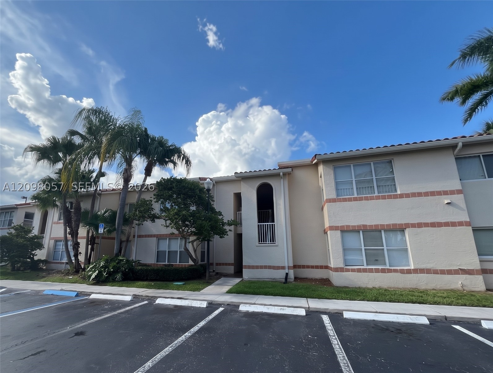 3470 N Pinewalk Dr N 216 — photo