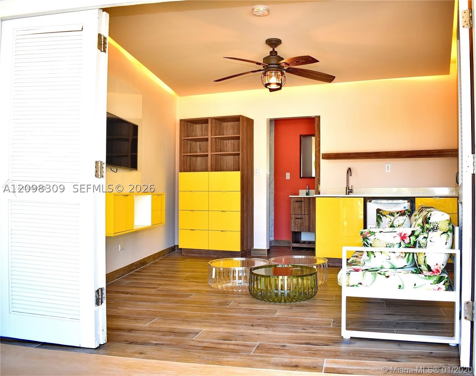 5055 Collins Ave Unit Cab16 — photo