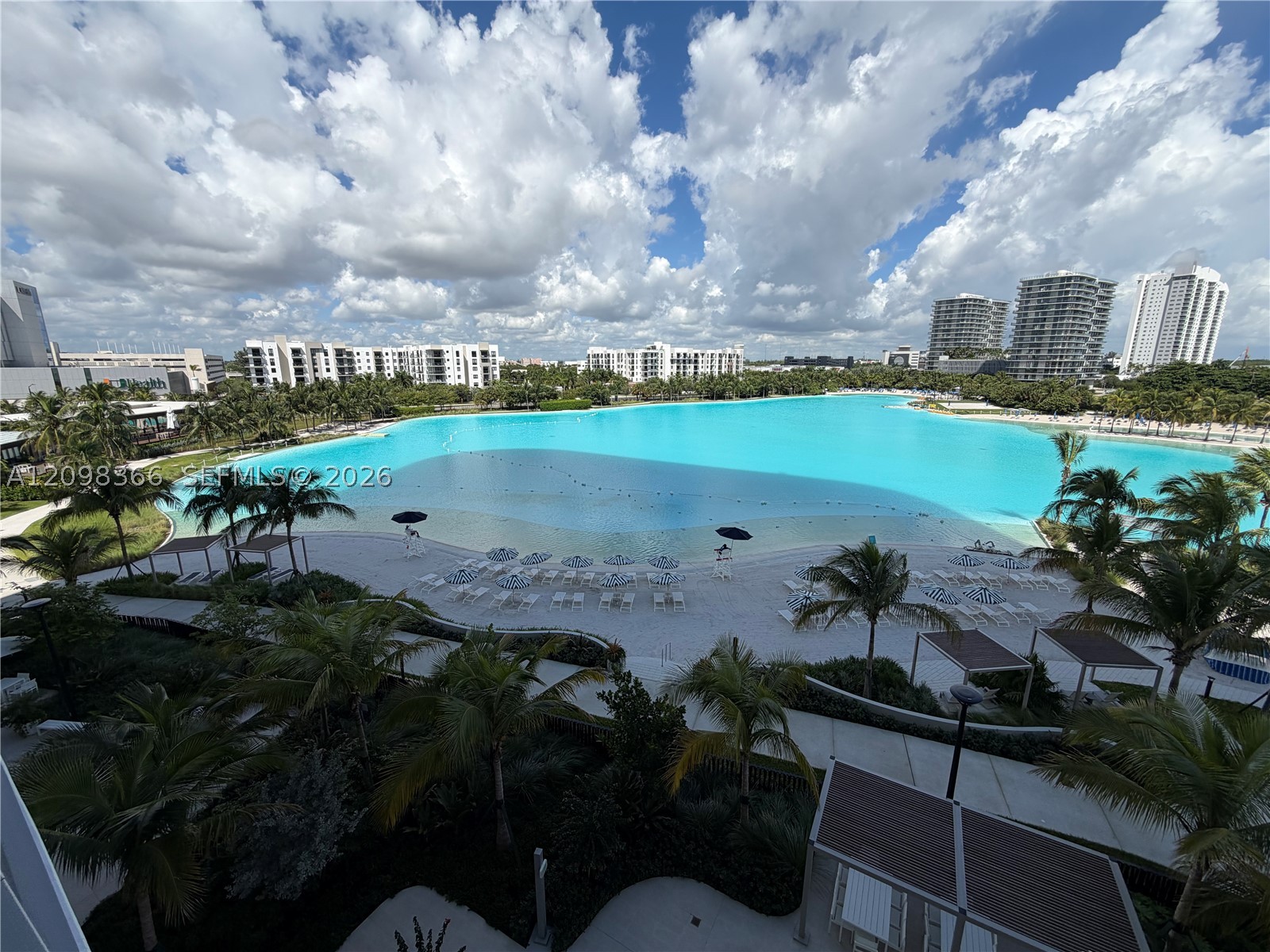 2411 Laguna Cir 408 — photo
