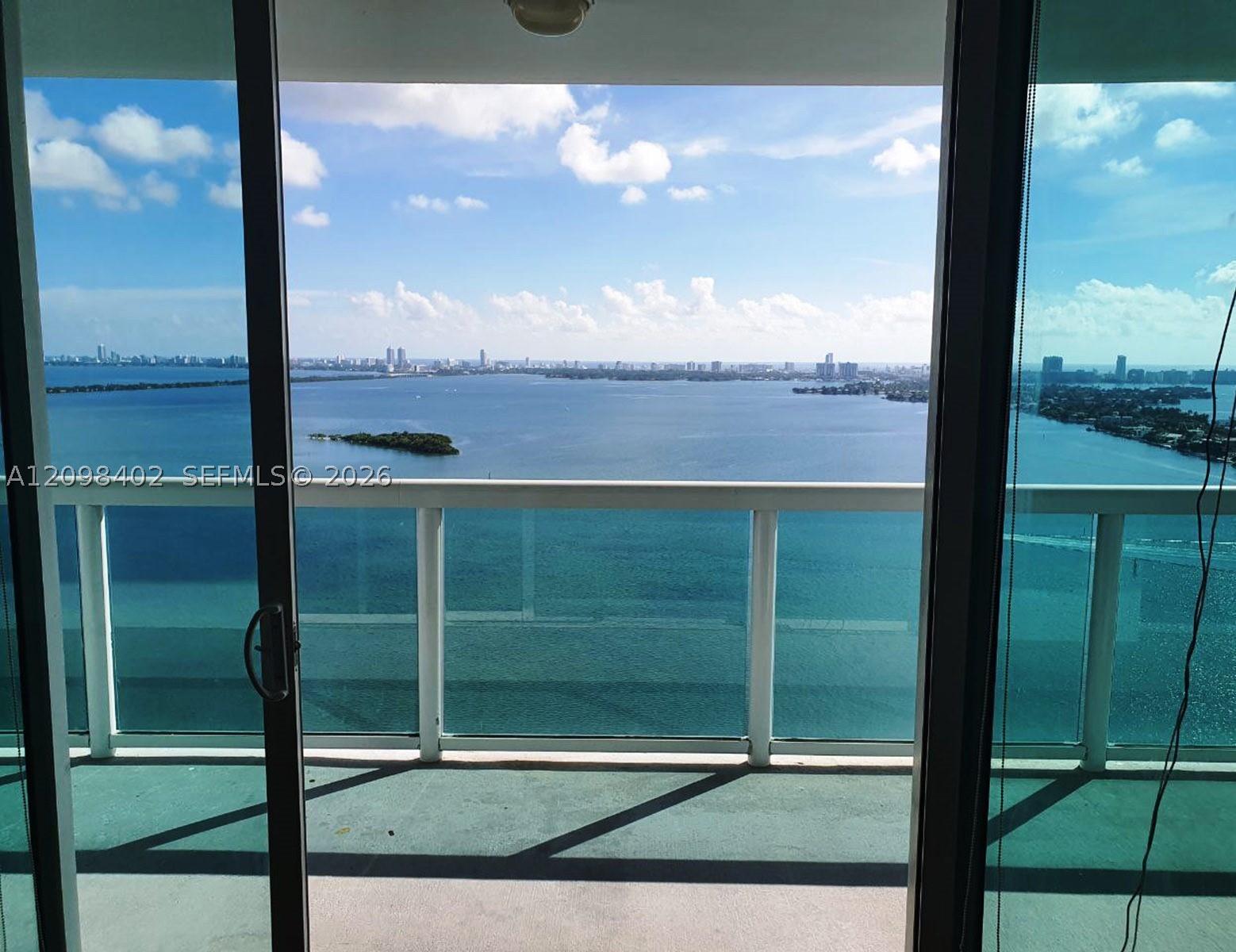 1800 N Bayshore Dr 3405 — photo