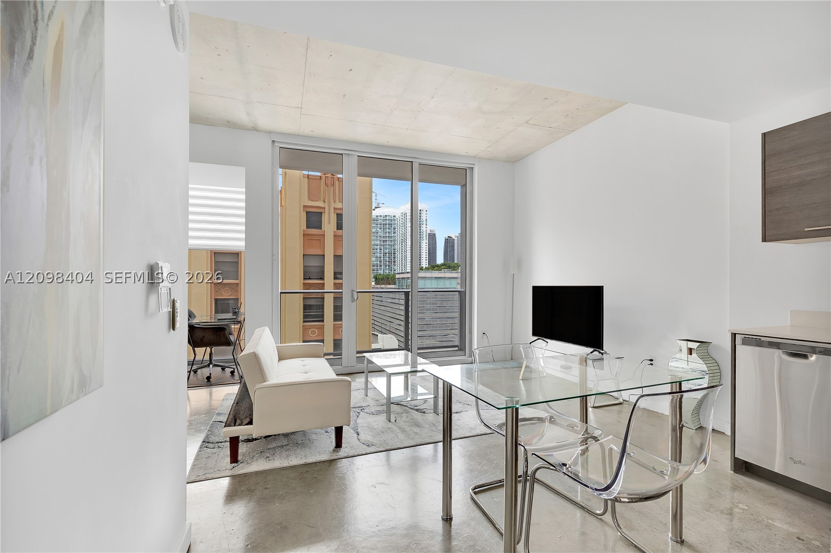 151 SE 1st St 1107 — photo