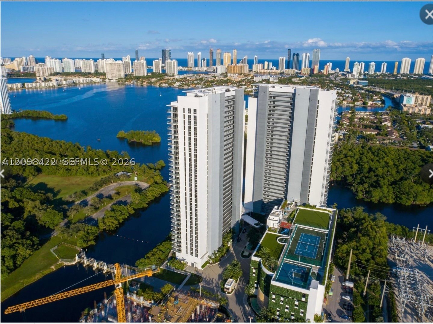 16385 Biscayne Blvd 1006 — photo