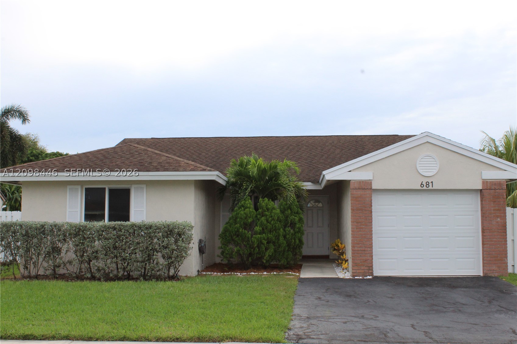 681 Pine Ridge Ter 681 — photo