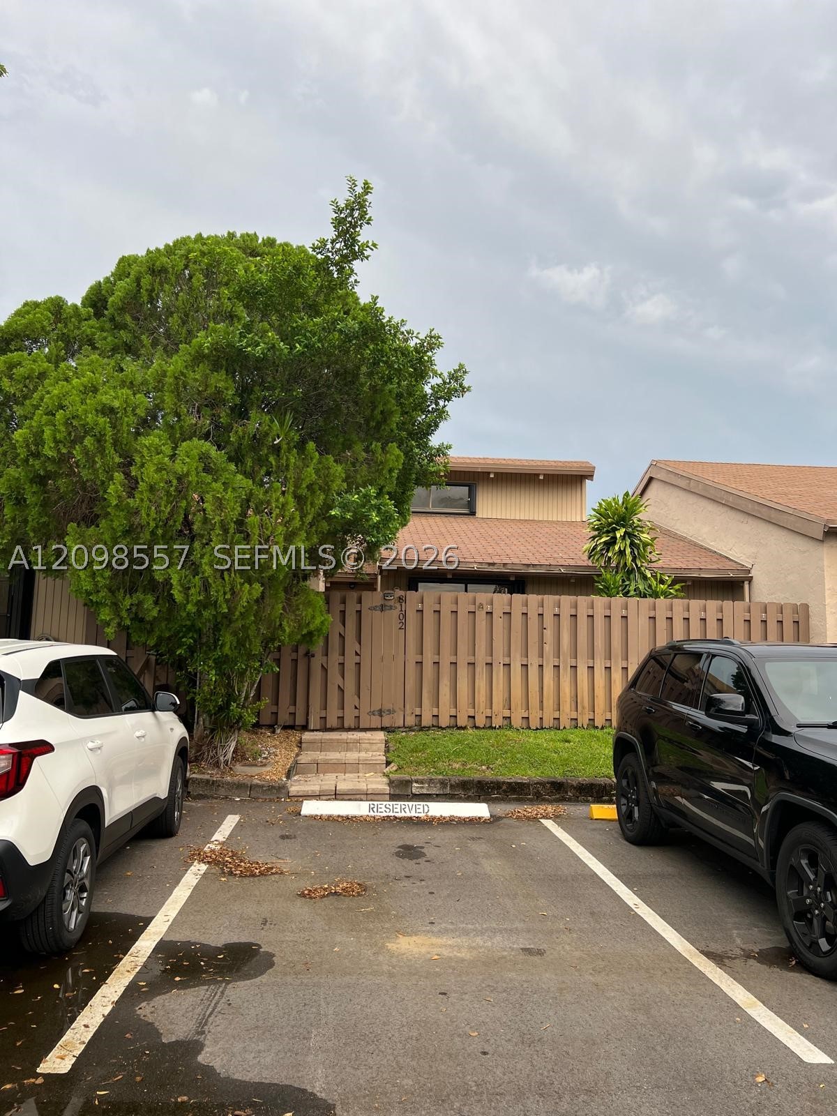 8102 SW 20th Ct — photo