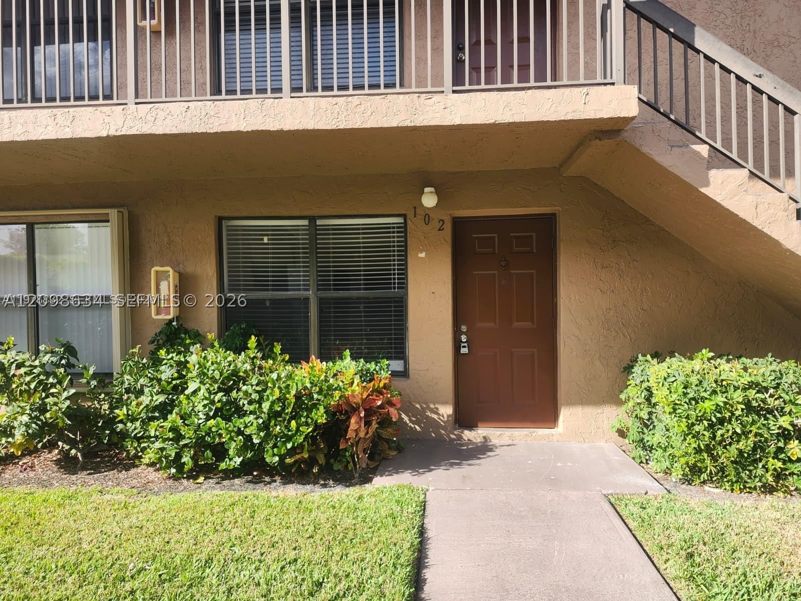10037 Winding Lake Rd 102 — photo