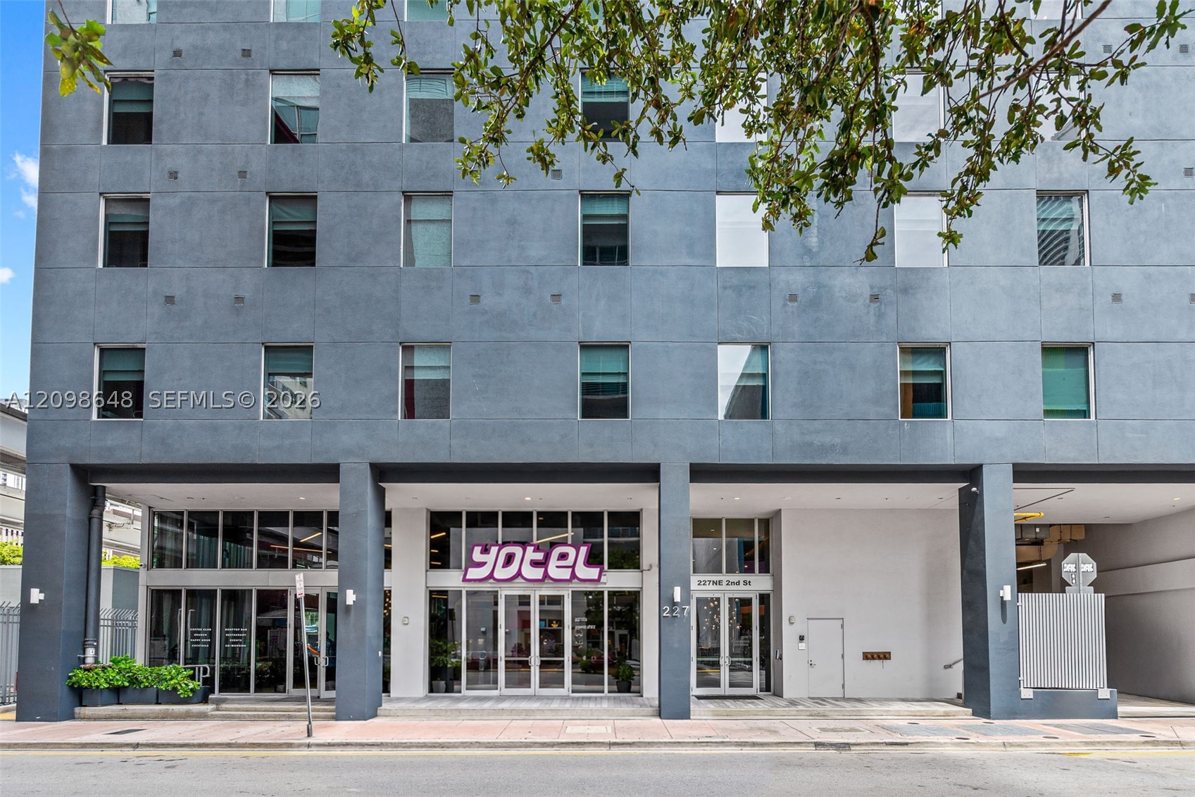227 NE 2nd St 3106 — photo