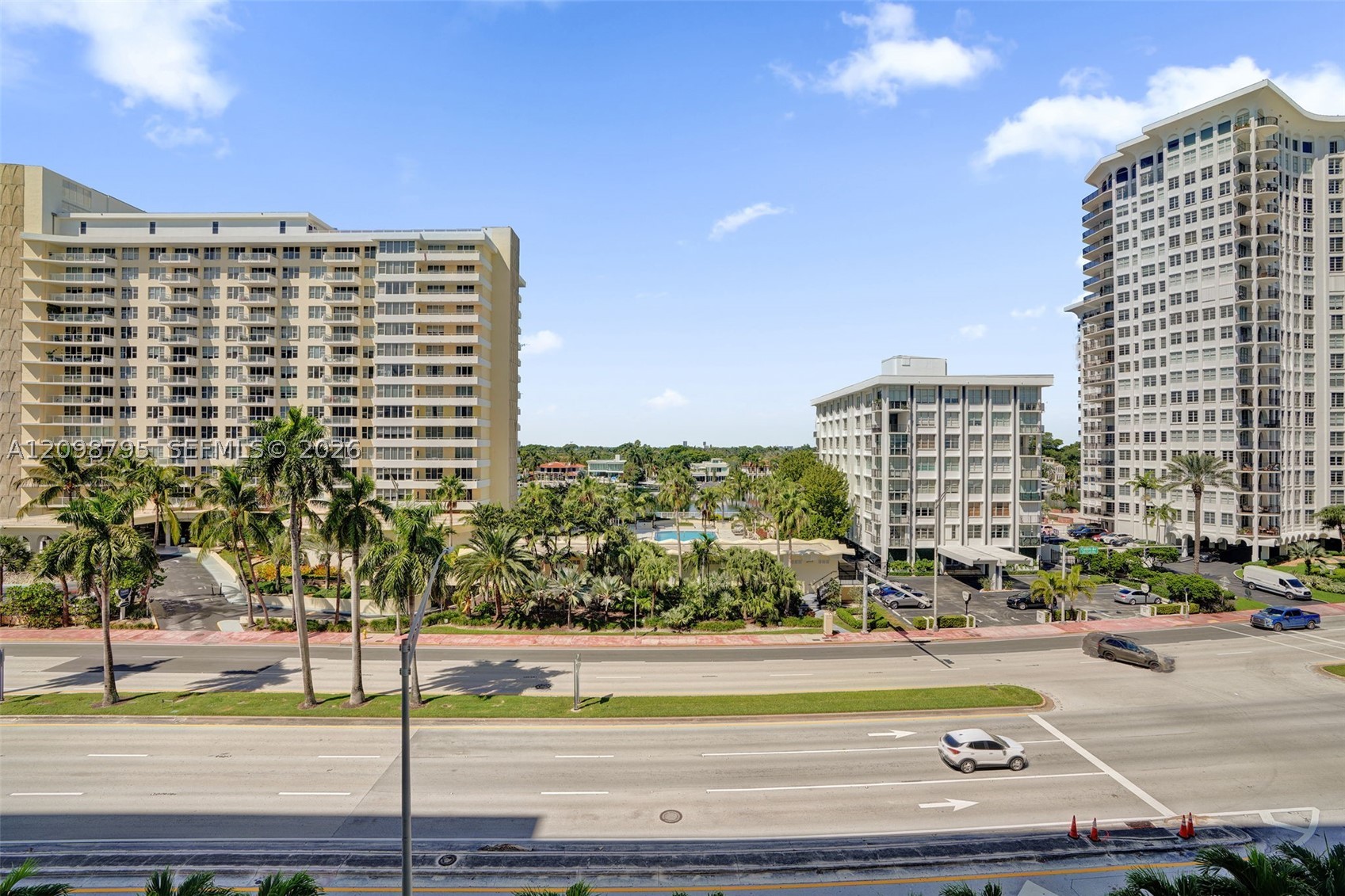 5601 Collins Ave 620 — photo