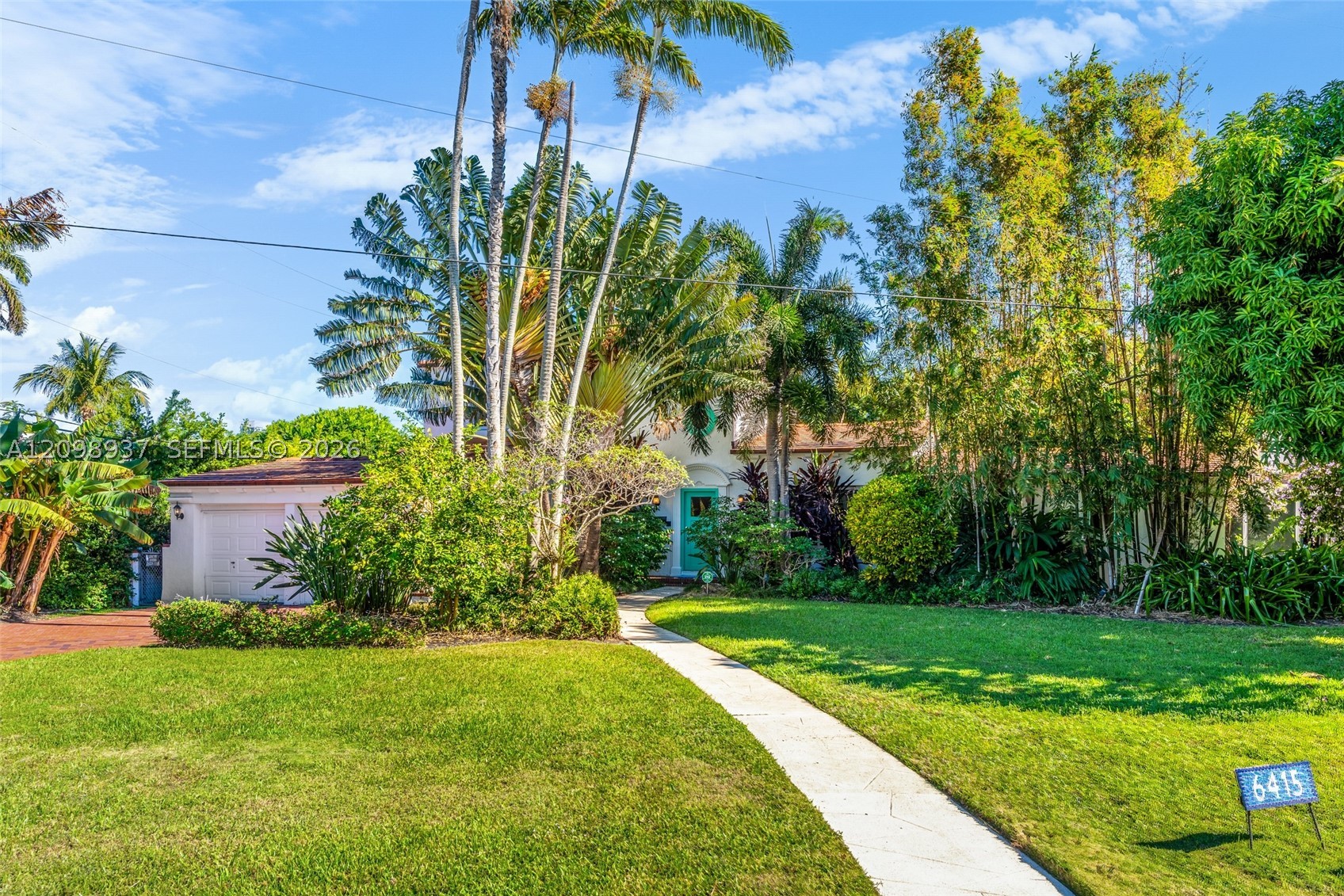 6415 Pine Tree Drive Cir — photo