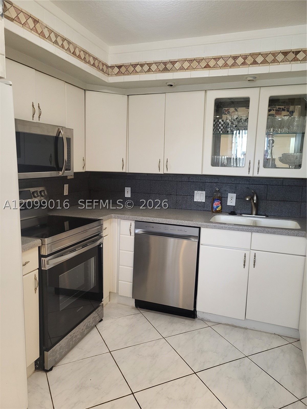 2050 Newcastle C 2050 C — photo