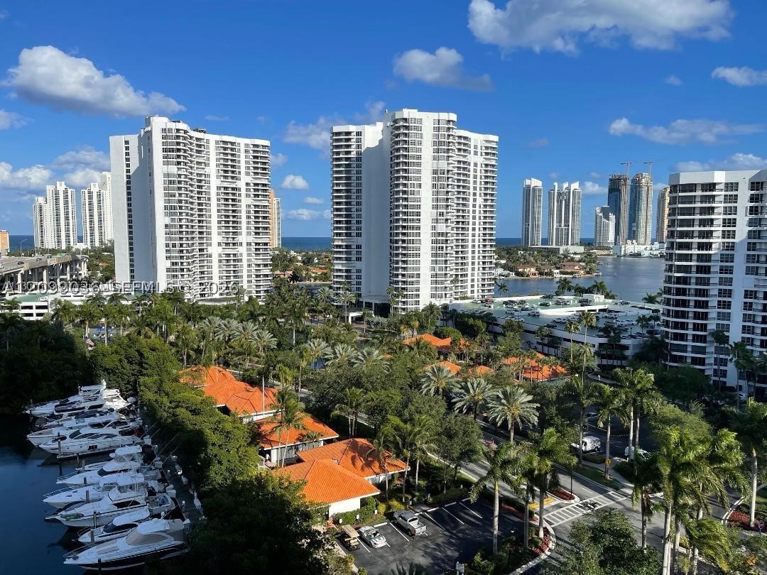 3500 Mystic Pointe Dr 1507 — photo