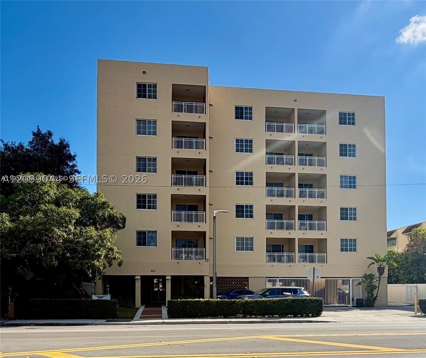 601 SW 37th Ave 505 — photo